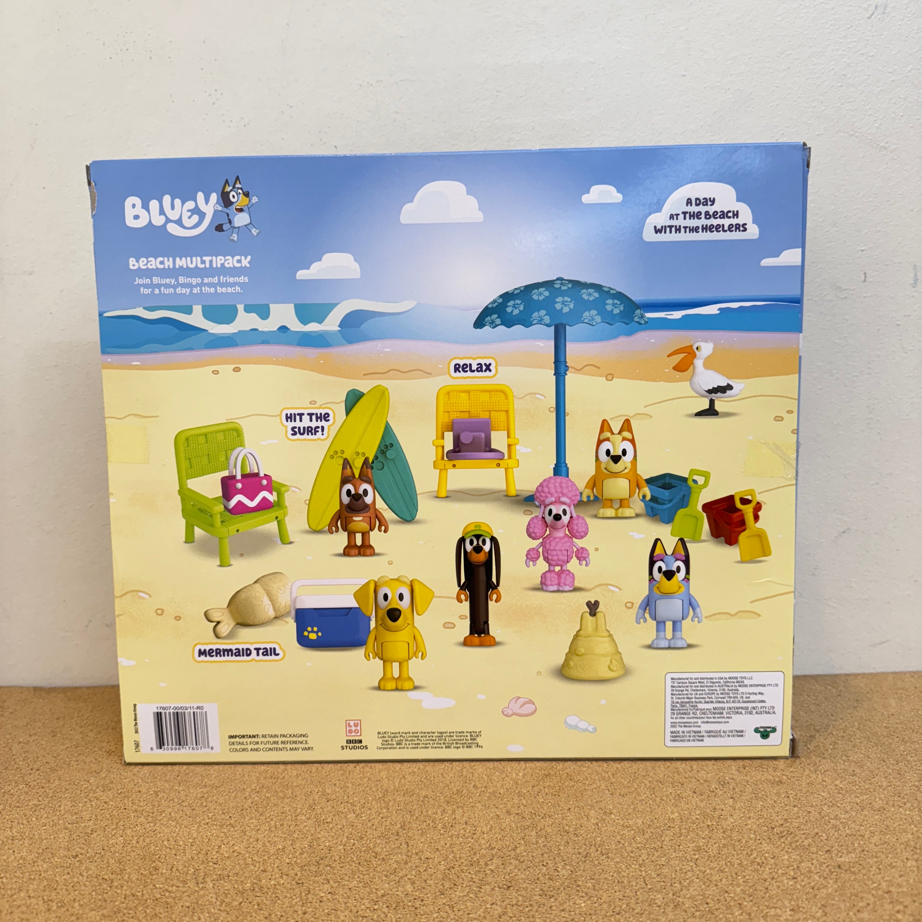 Bluey Figure & Accessory Beach Multipack