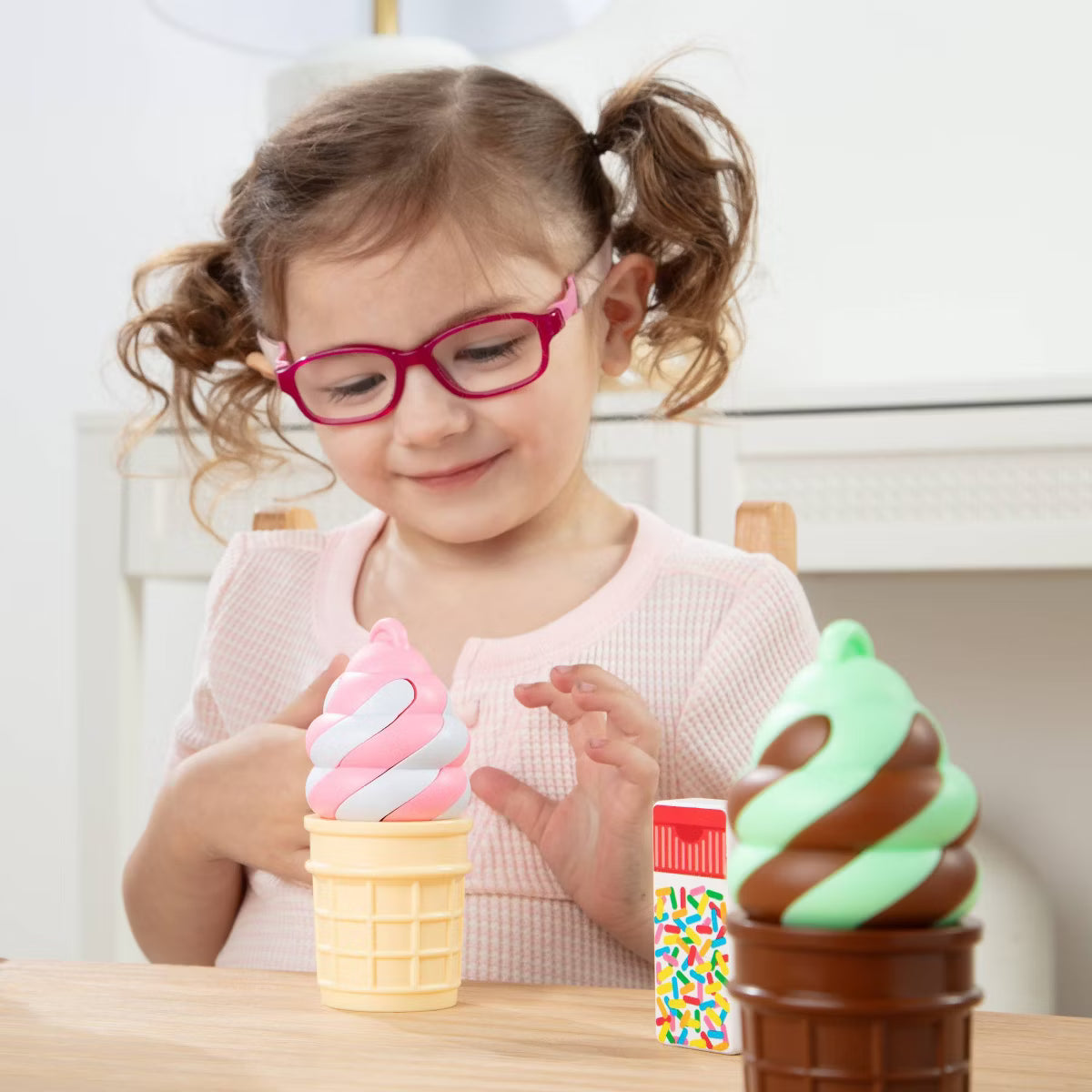 Melissa & Doug Swirl and Serve Ice Cream Playset