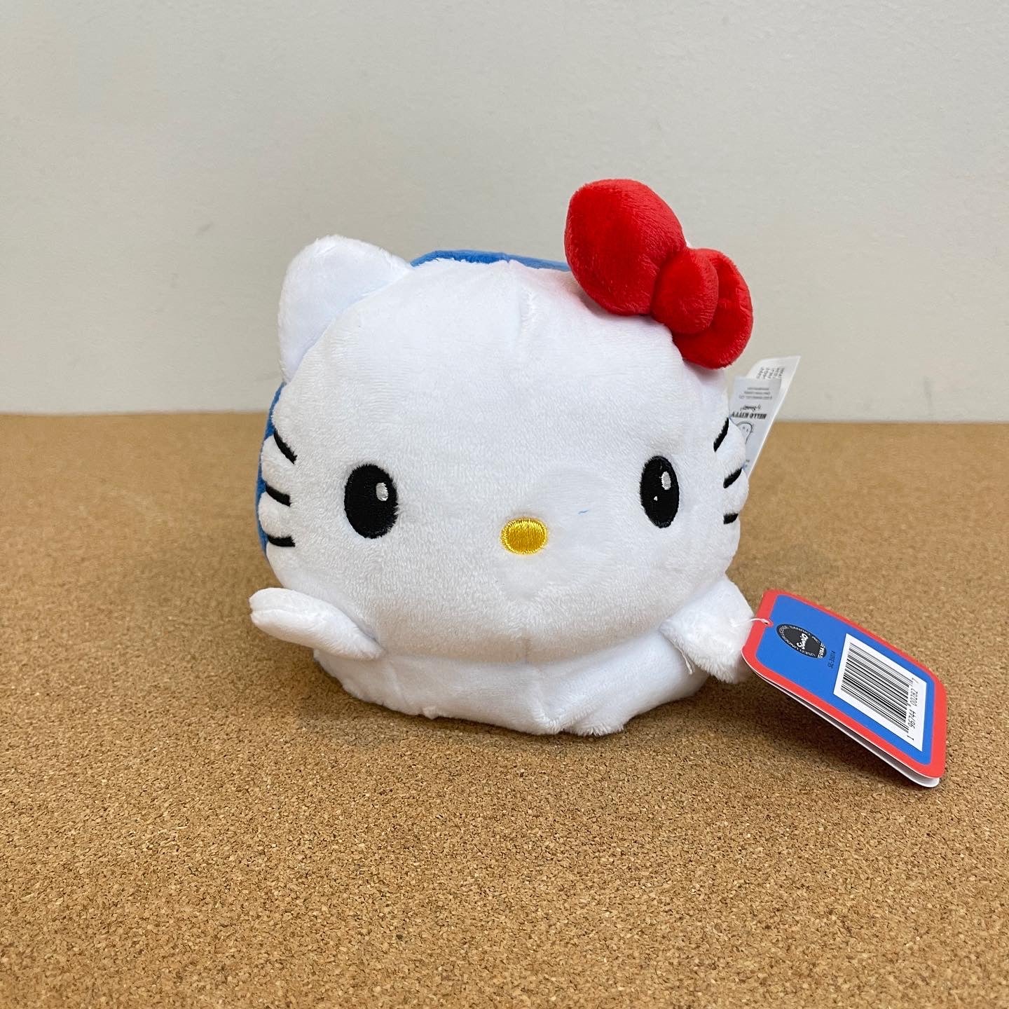 Teeturtle x Hello kitty & Friends Reversible Hello Kitty