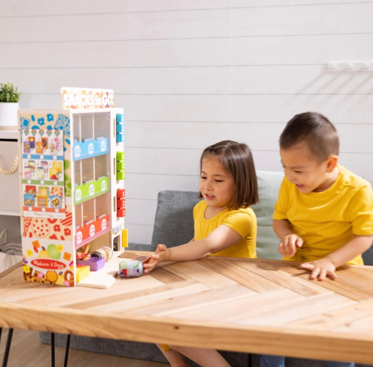 Melissa & Doug Sort-Stock-Select Wooden Vending Machine Playset