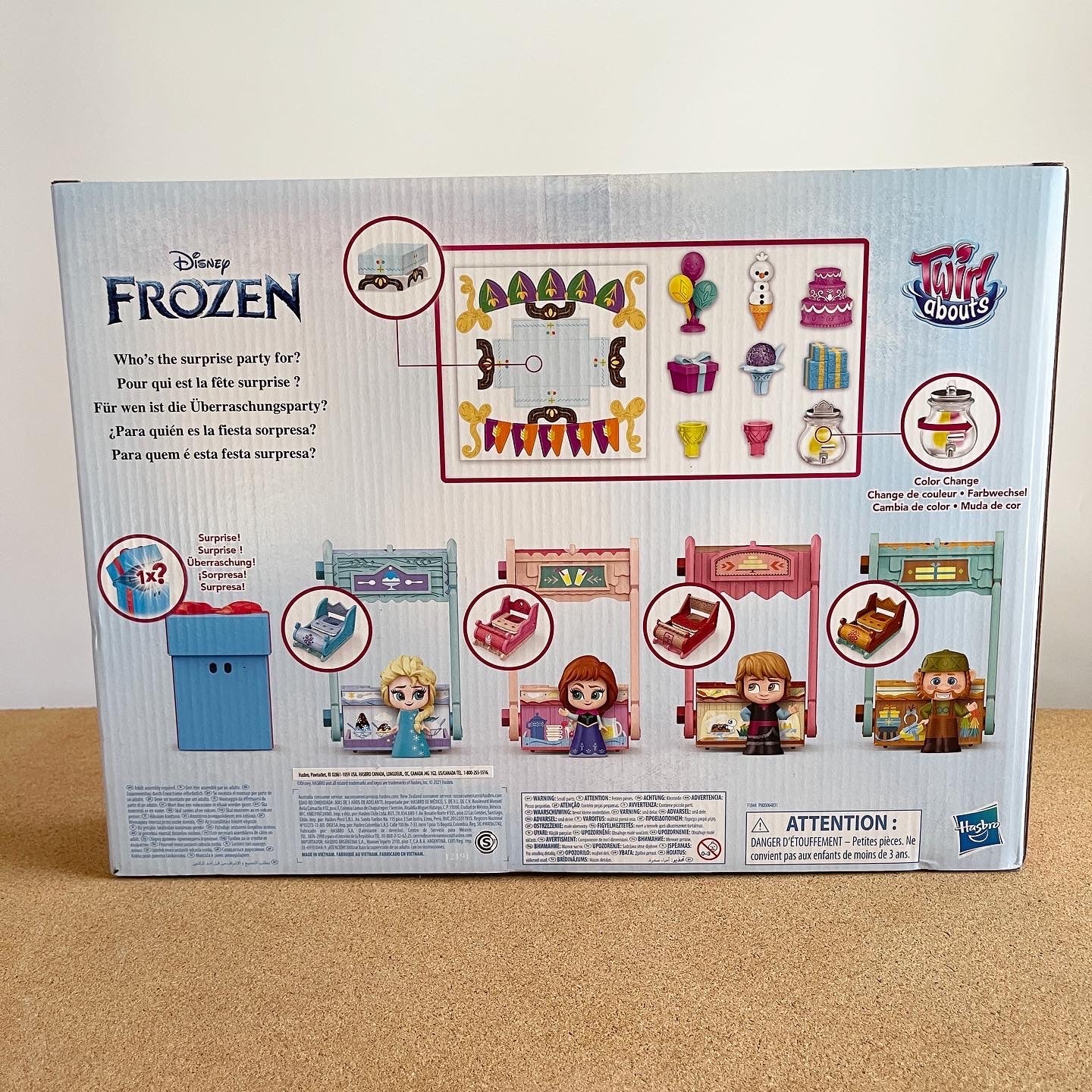 Disney Frozen Twirlabouts Surprise Celebration Playset