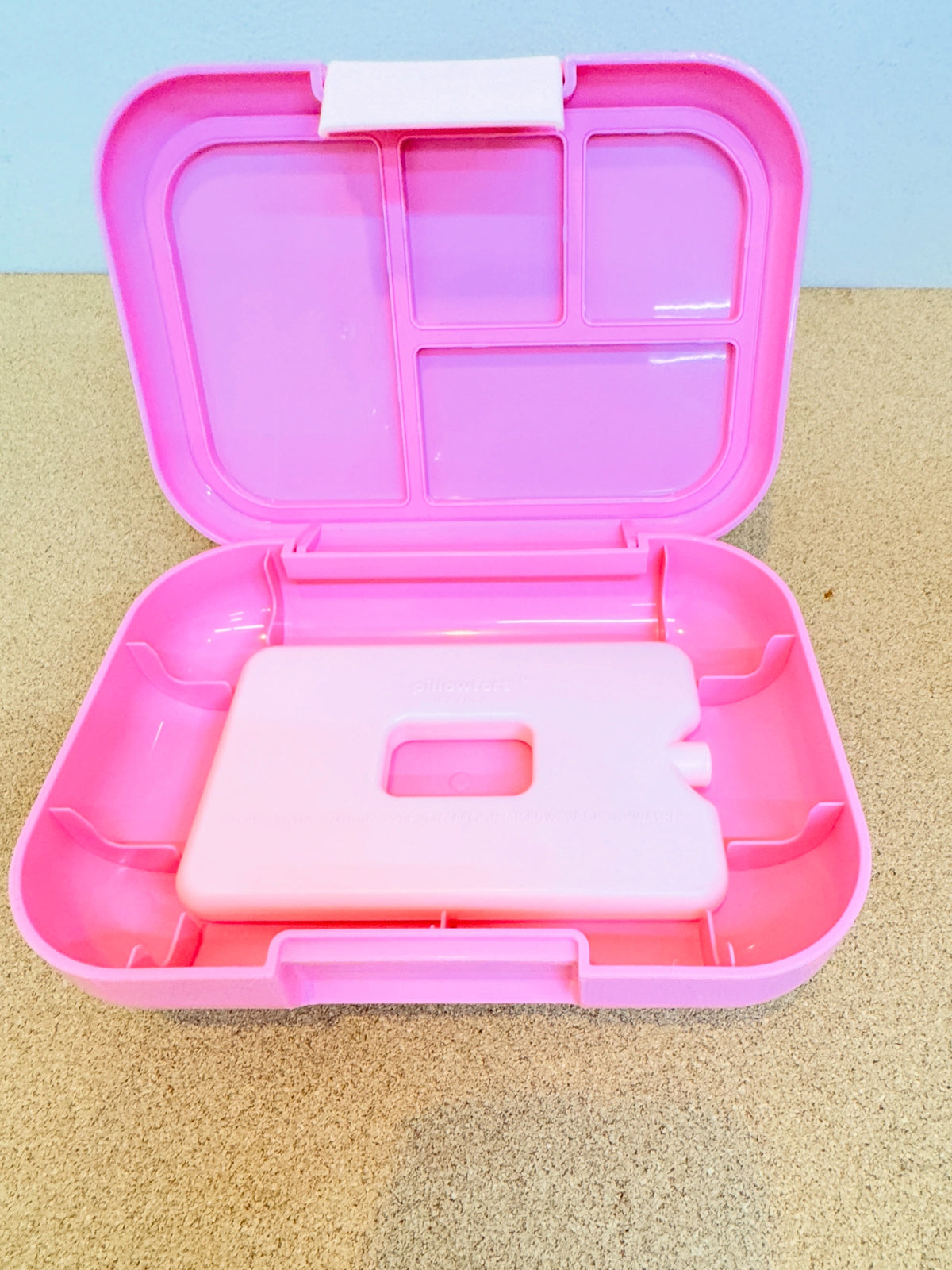 Pillowfort Bento Box 26Fl oz Food Storage - Pink