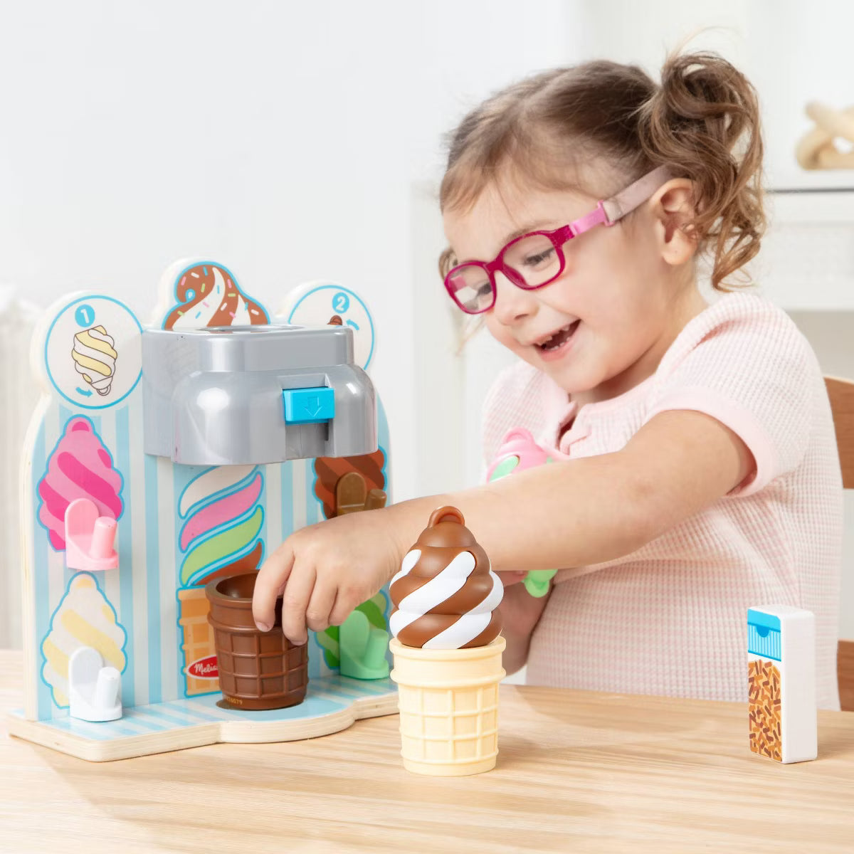 Melissa & Doug Swirl and Serve Ice Cream Playset