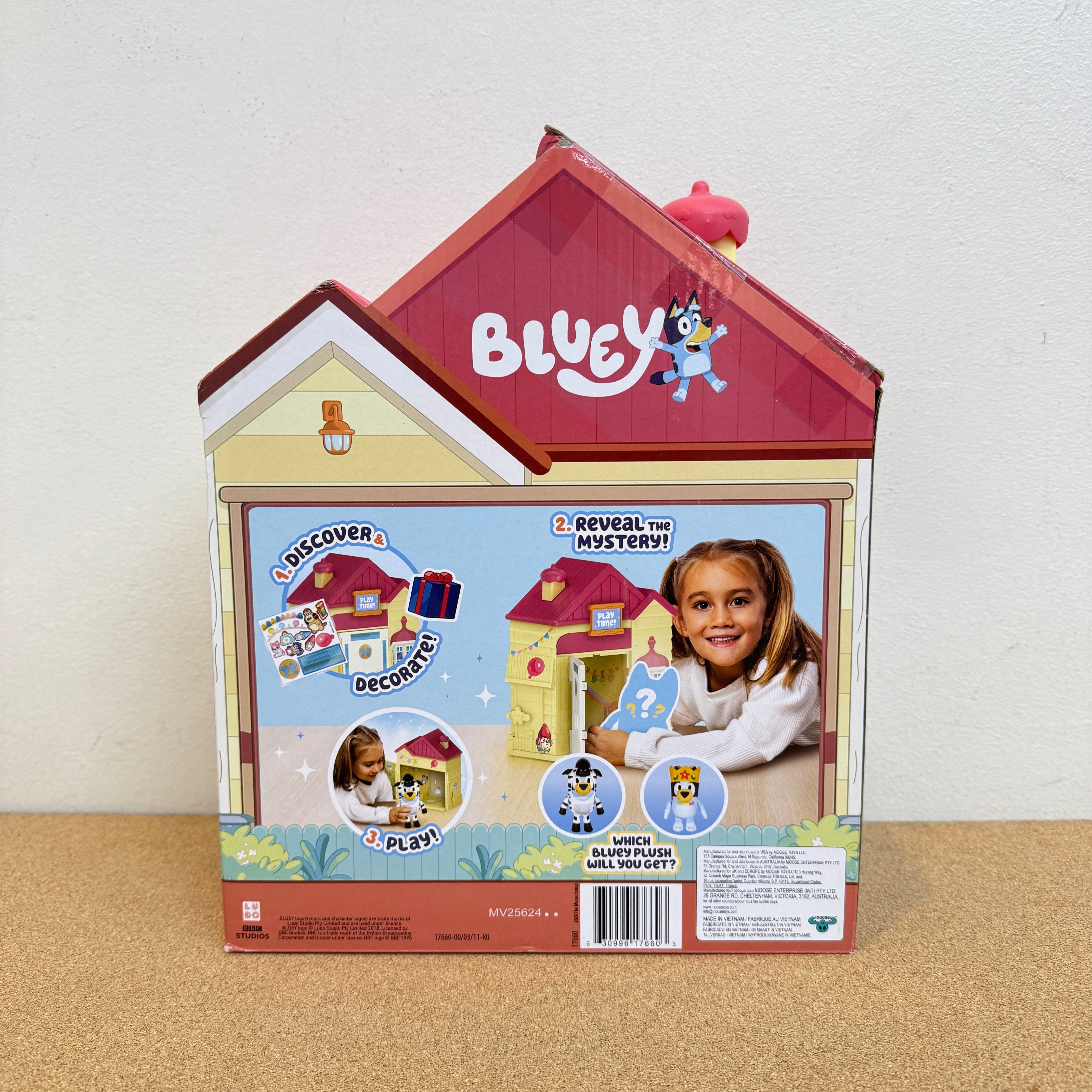 Bluey Play Date Plush Surprise
