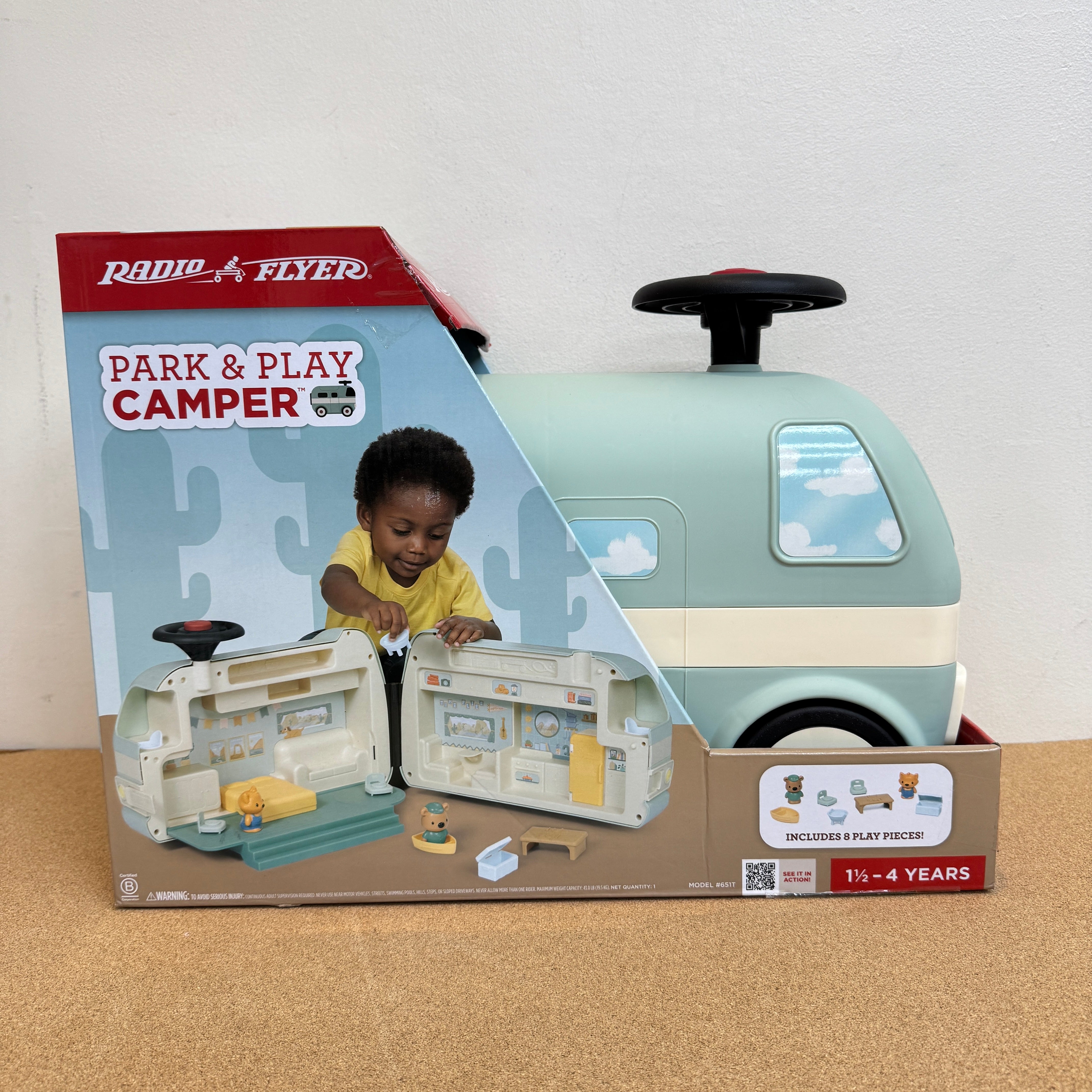 Radio Flyer Park & Play Camper