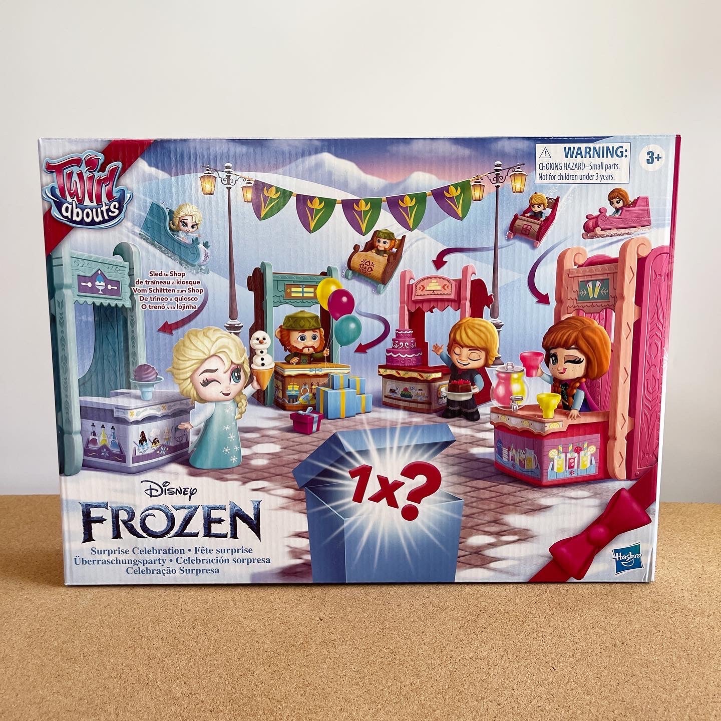 Disney Frozen Twirlabouts Surprise Celebration Playset