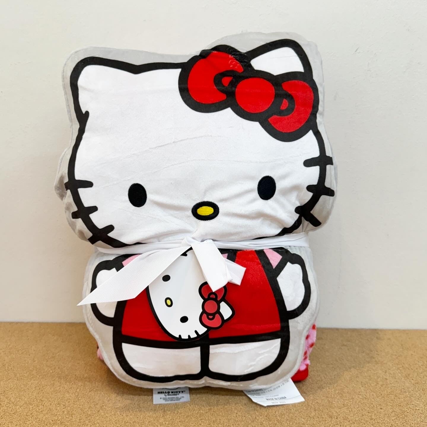 Hello Kitty Pillow and Throw Set(40x50Inch)