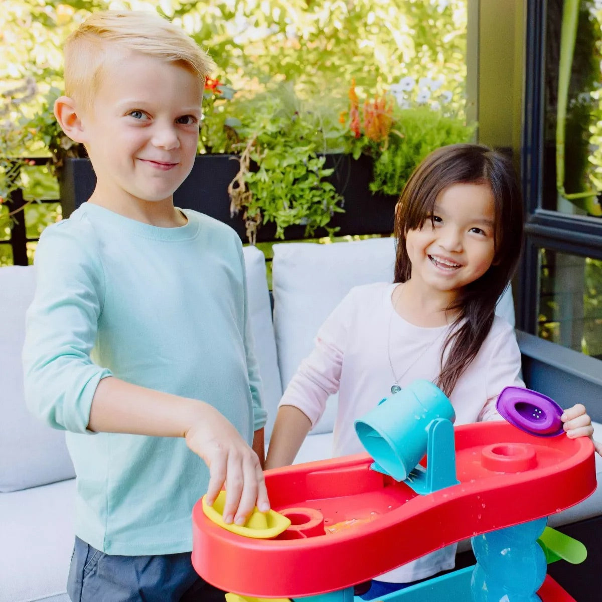 Chuckle & Roar Tabletop Water Table