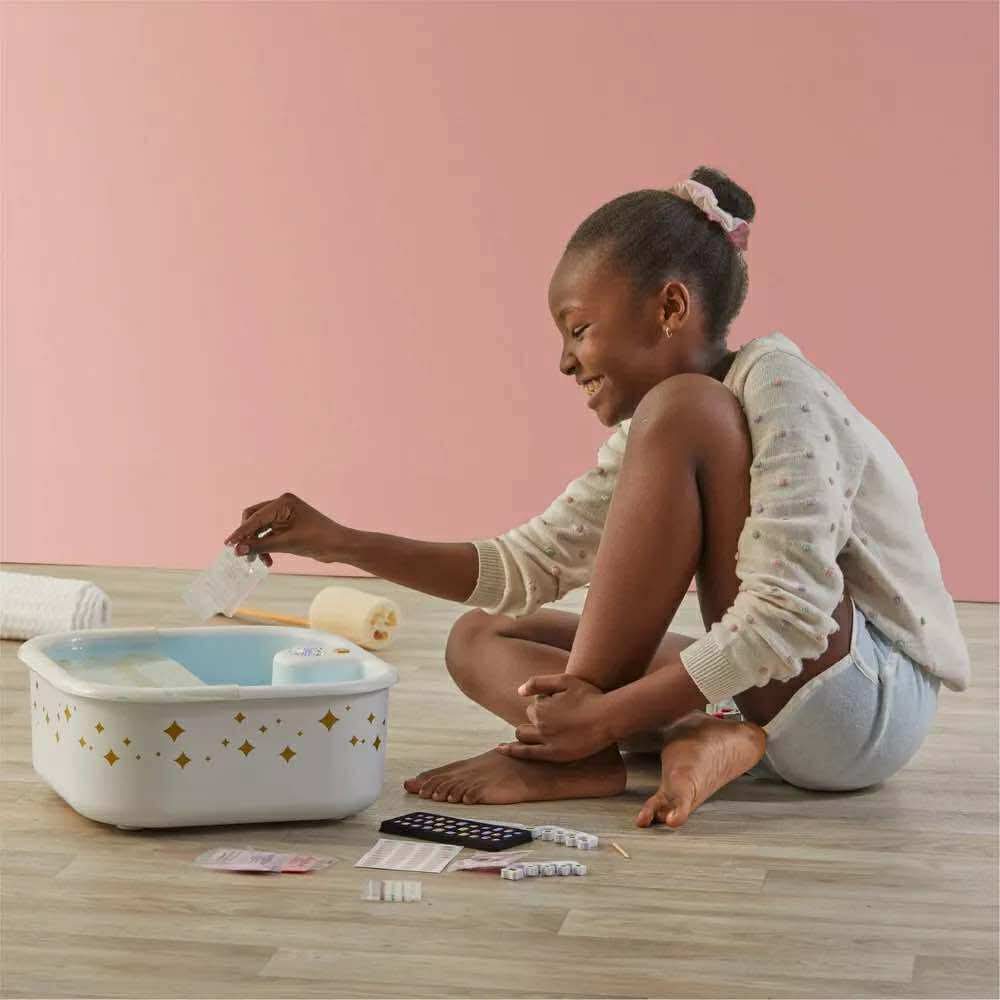 Fao Schwarz Mini Pedi Spa Pamper Set