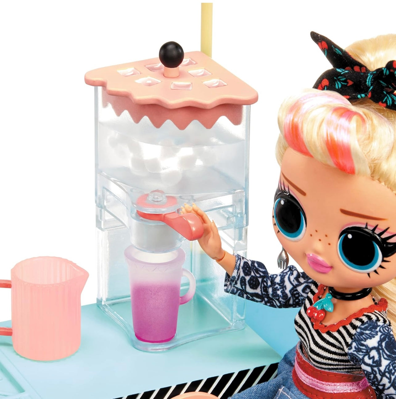 LOL Surprise OMG House of Surprise To Do Diner Miss Sundae Playset