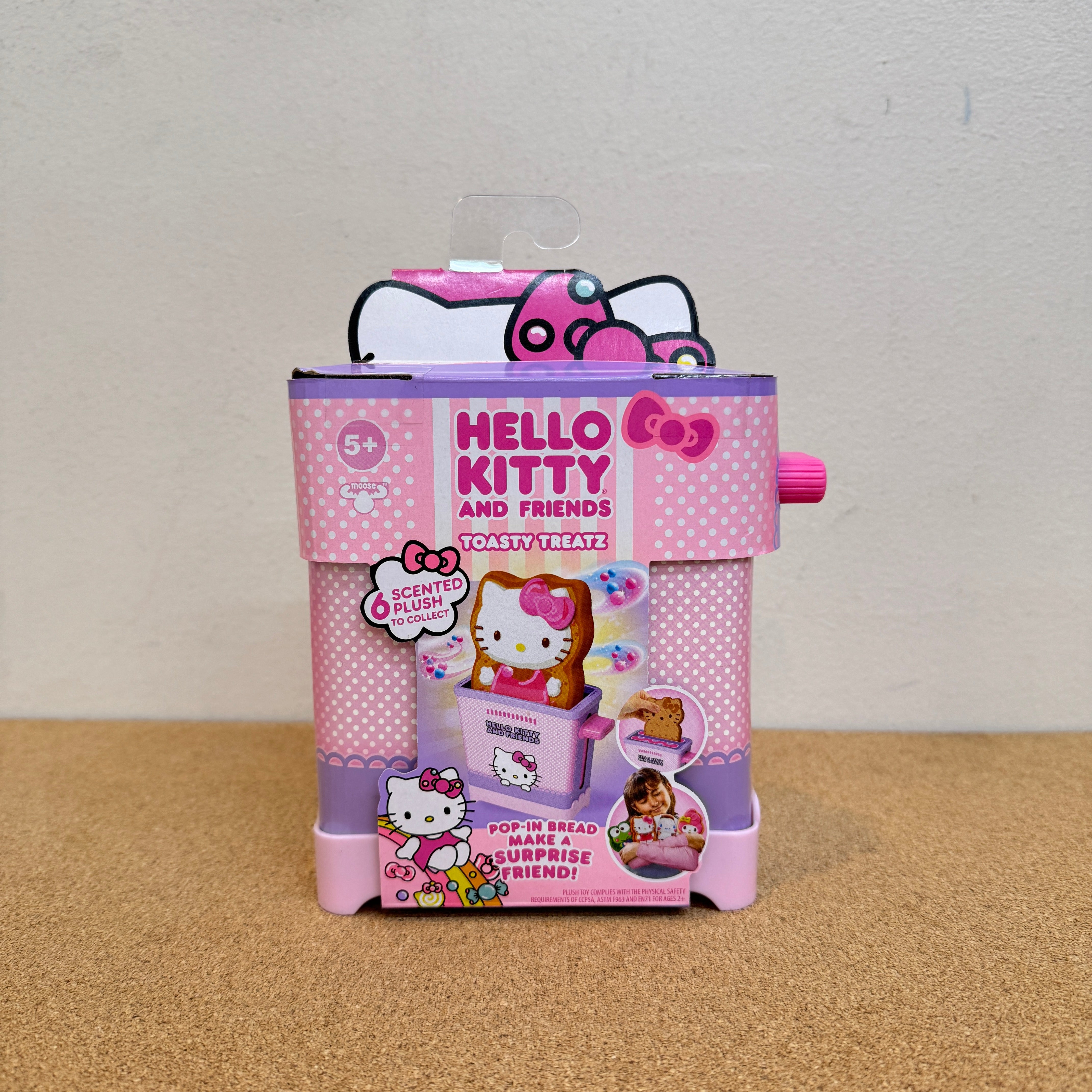 Cookeez Makery Hello Kitty and Friends Toasty Treatz Toaster with Scented Plush