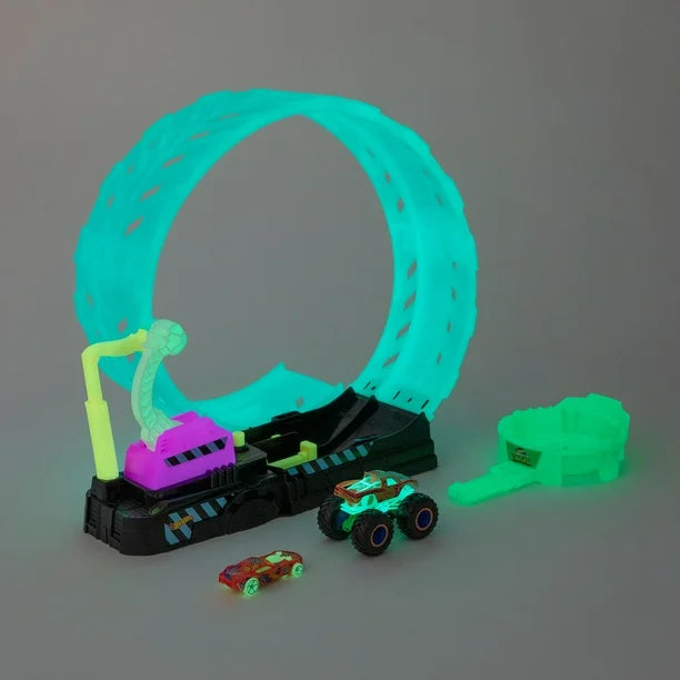 Hotwheels Monster Truck Glow in the Dark Epic Loop Challenge Playset