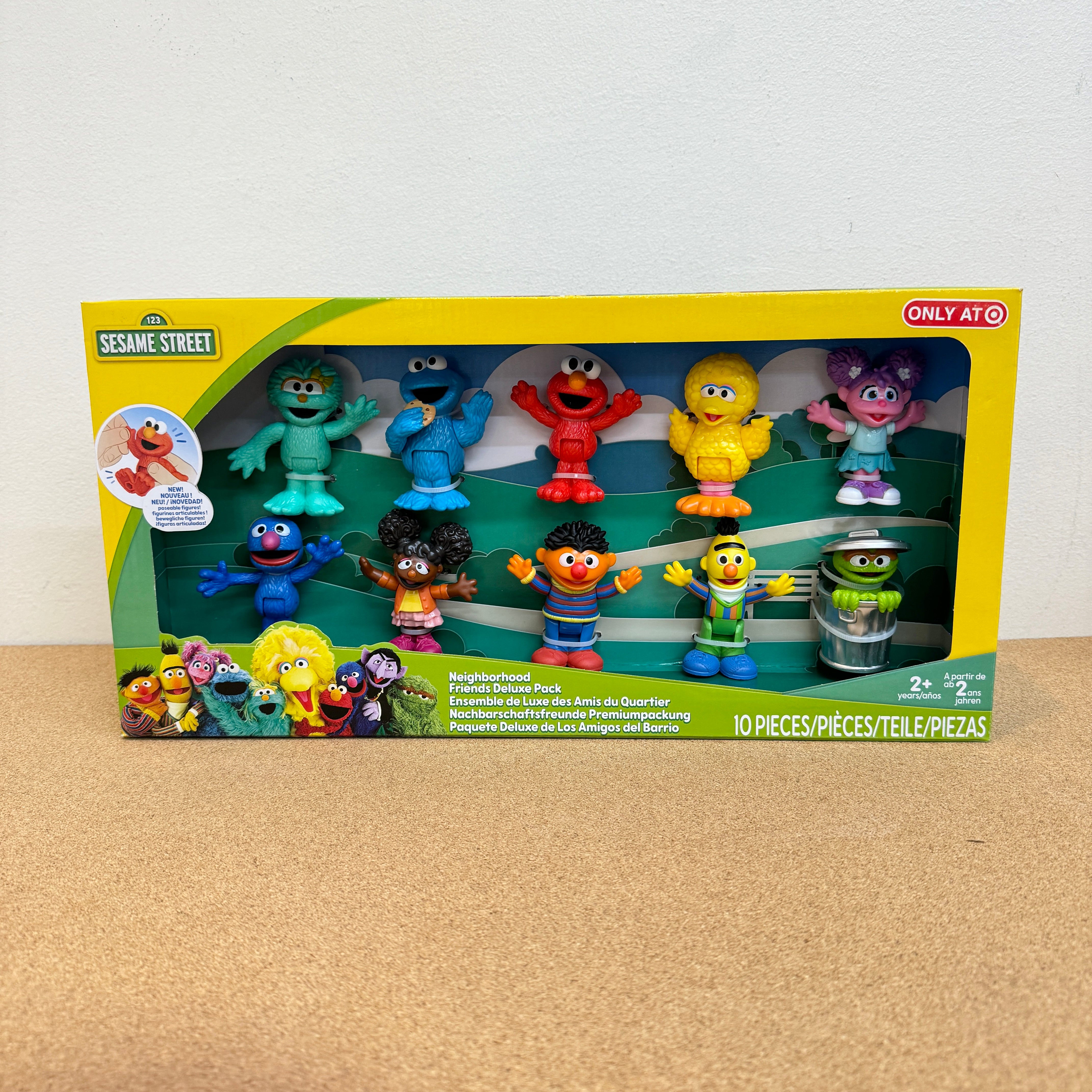 Sesame Street Neighborhood Friends Deluxe Figures Pack