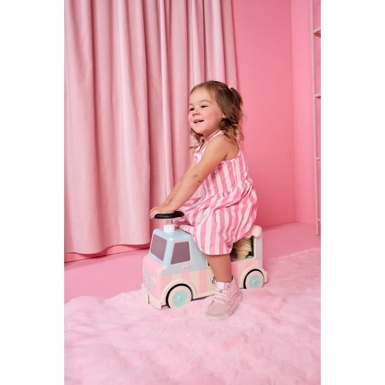 Little Tikes Sweet Spaces Ice Cream Scoot ‘N Serve