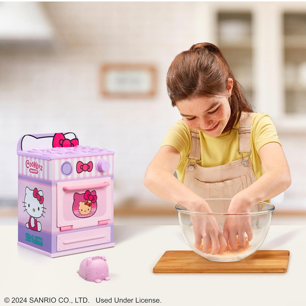 Cookeez Makery Hello Kitty and Friends Oven Treatz