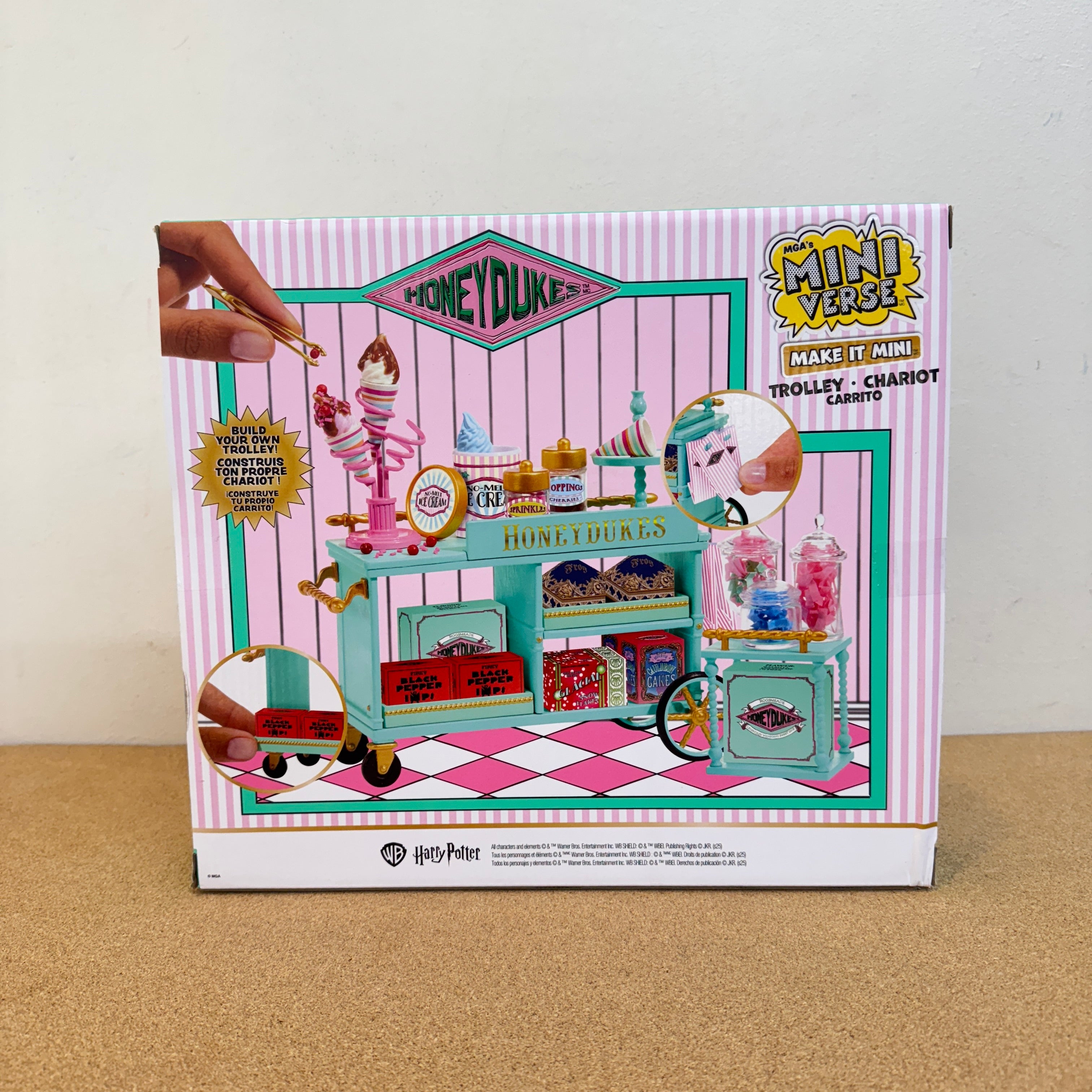 Miniverse Make It Mini Honeydukes Trolley Harry Potter Mini Collectibles