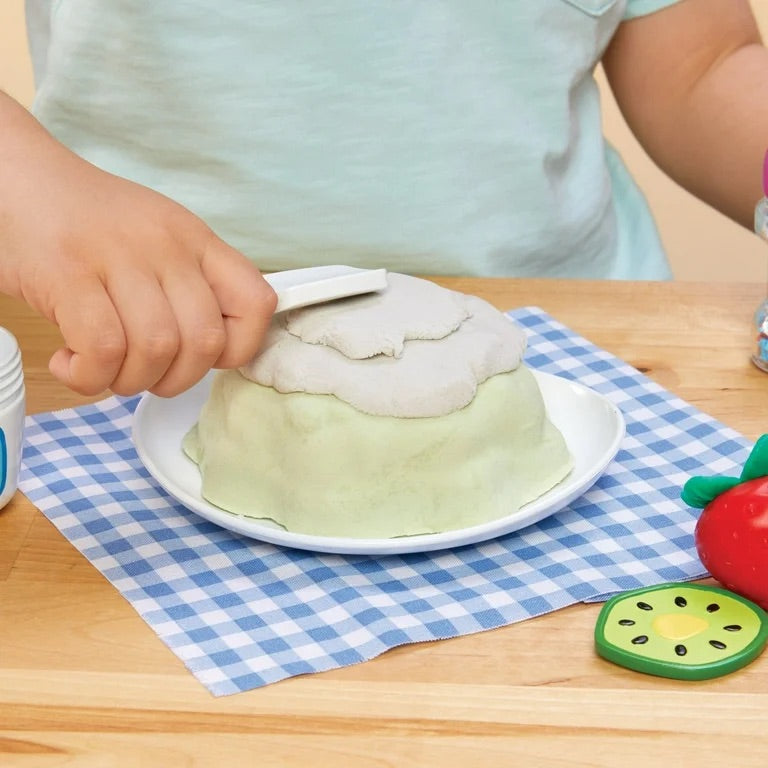 Little Tikes Creative Chefs Bluey Pavlova Kit