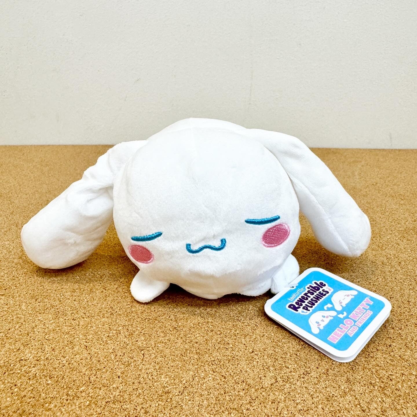 Teeturtle Reversible Sanrio Cinnamoroll