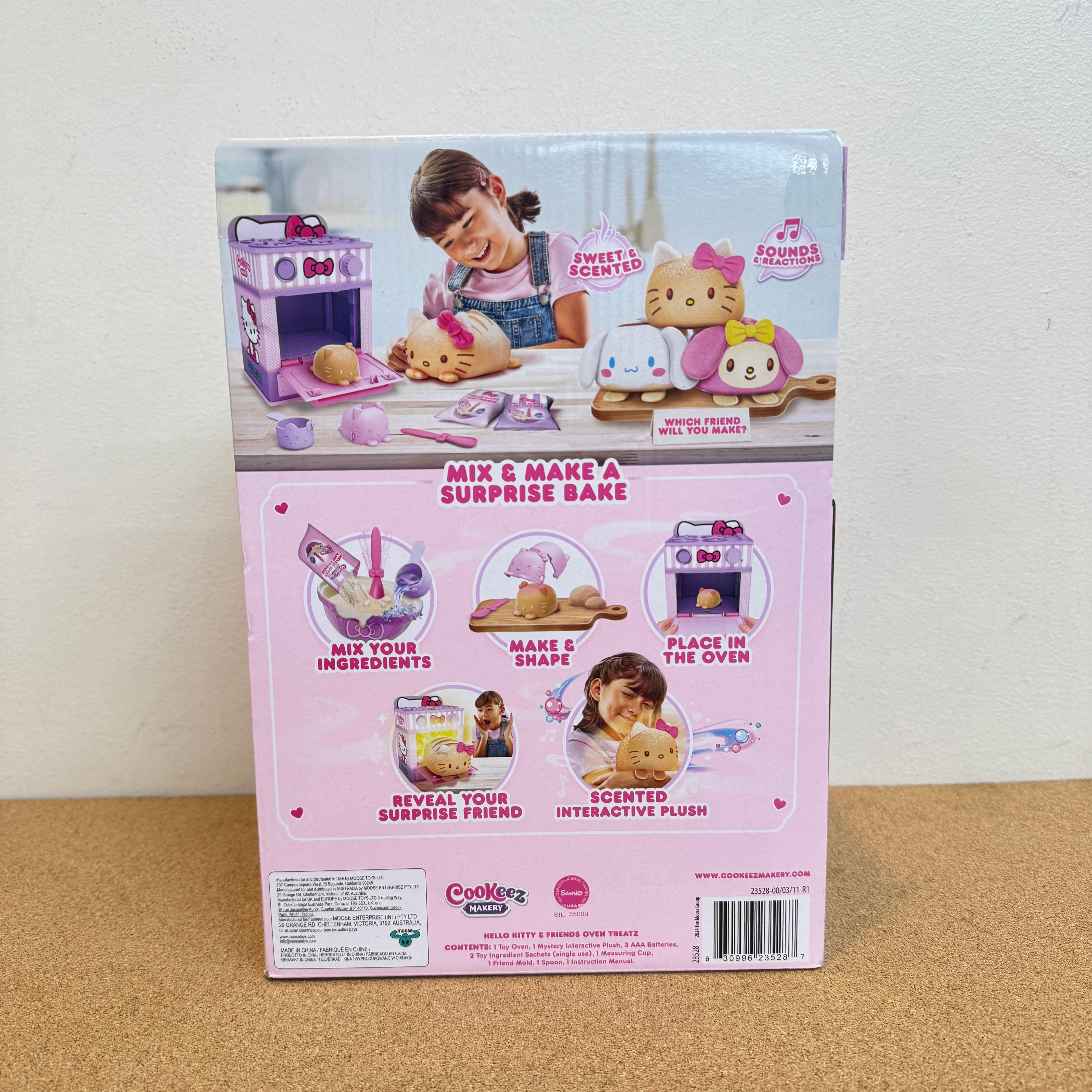 Cookeez Makery Hello Kitty and Friends Oven Treatz | Kidstationph