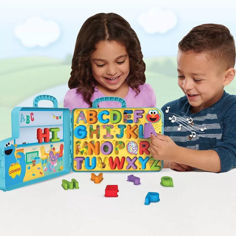 Sesame Street Elmo’s Learning Letters Bus