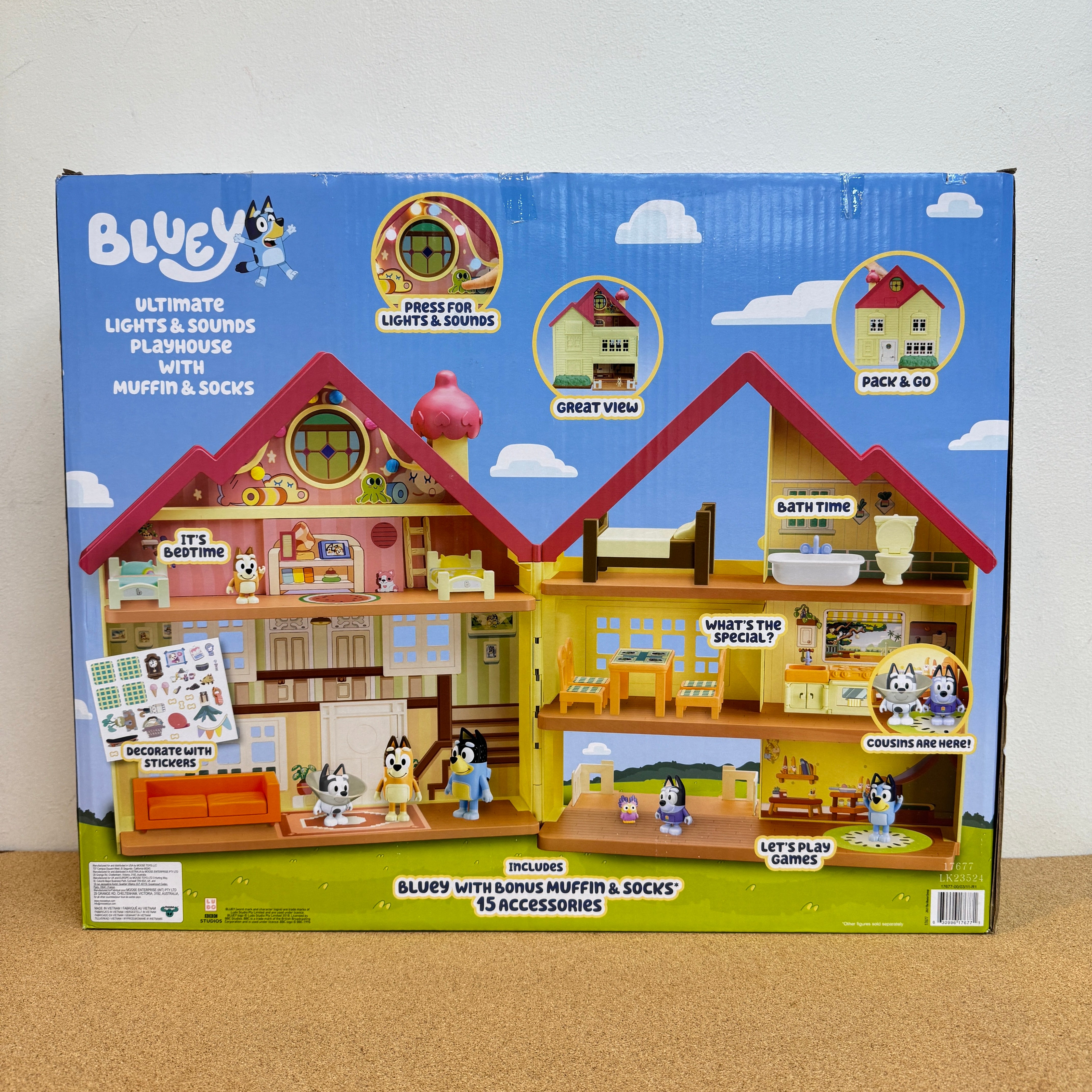 Bluey Ultimate Lights & Sounds Playhouse with Muffin & Socks