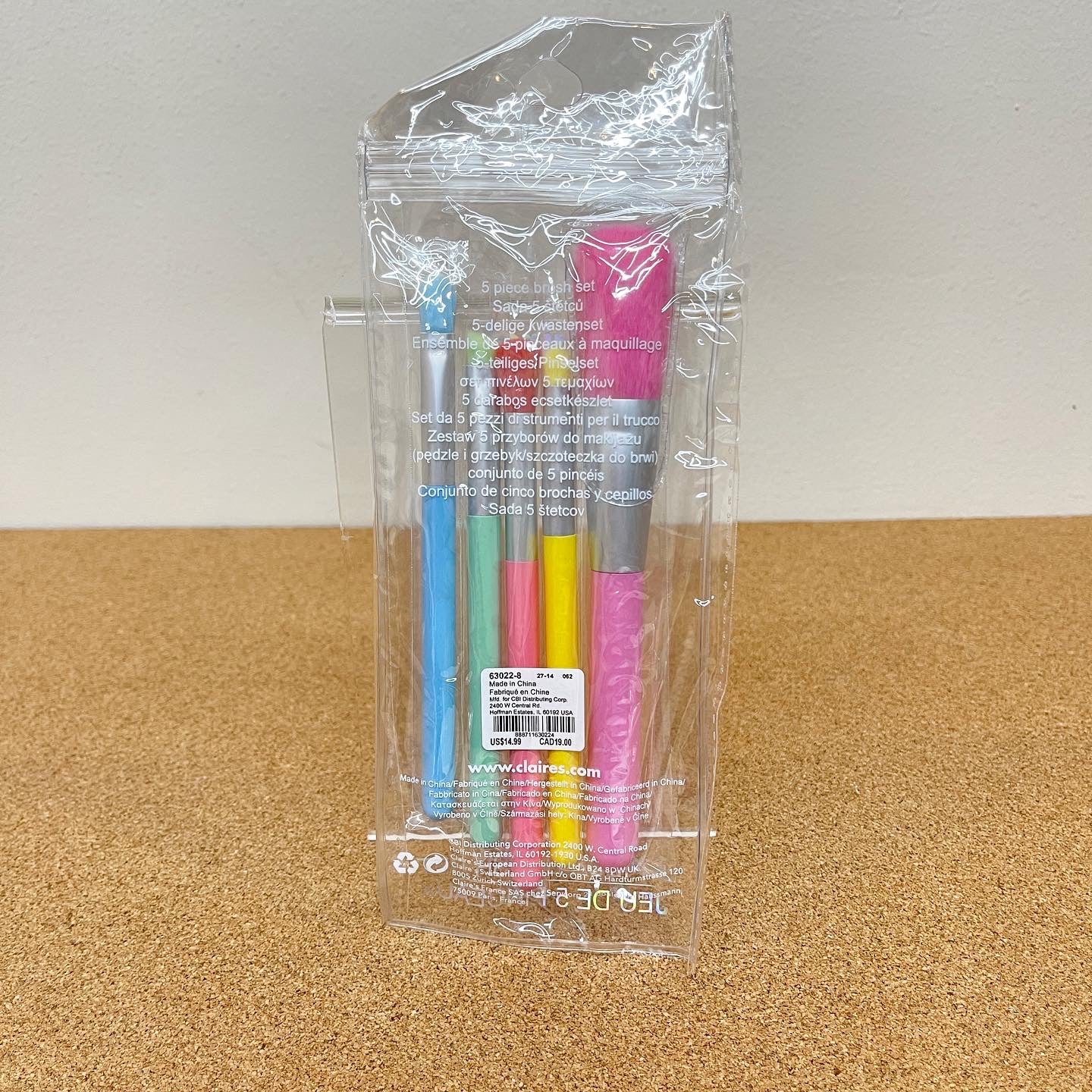 Claire’s Neon Matte Make Up Brush