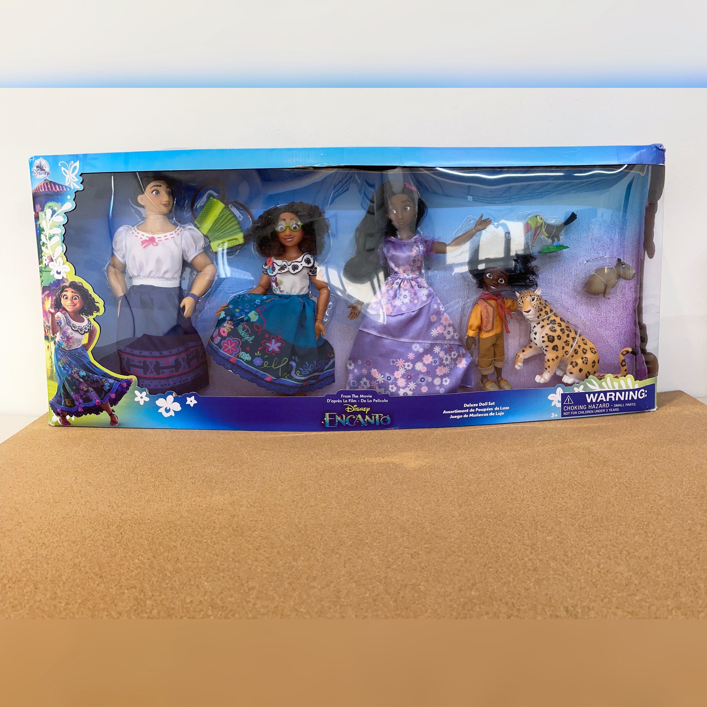 Disney Encanto Madrigal Family Deluxe Doll Set