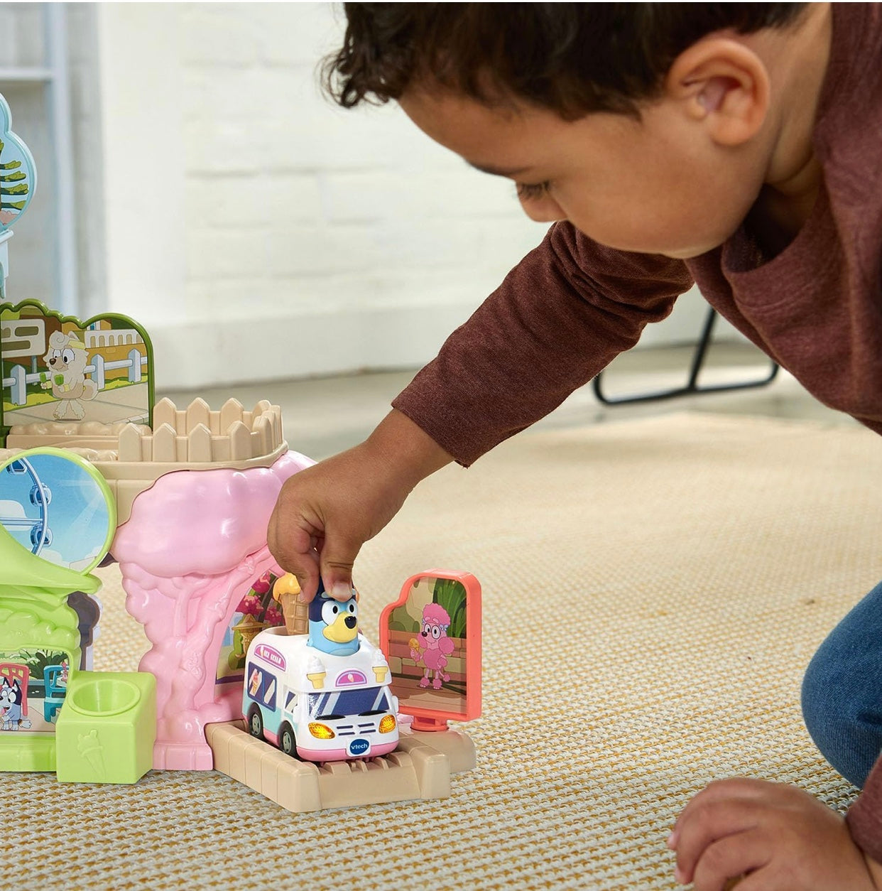 Vtech Bluey Ice Cream Adventure Playset with Ice cream Truck