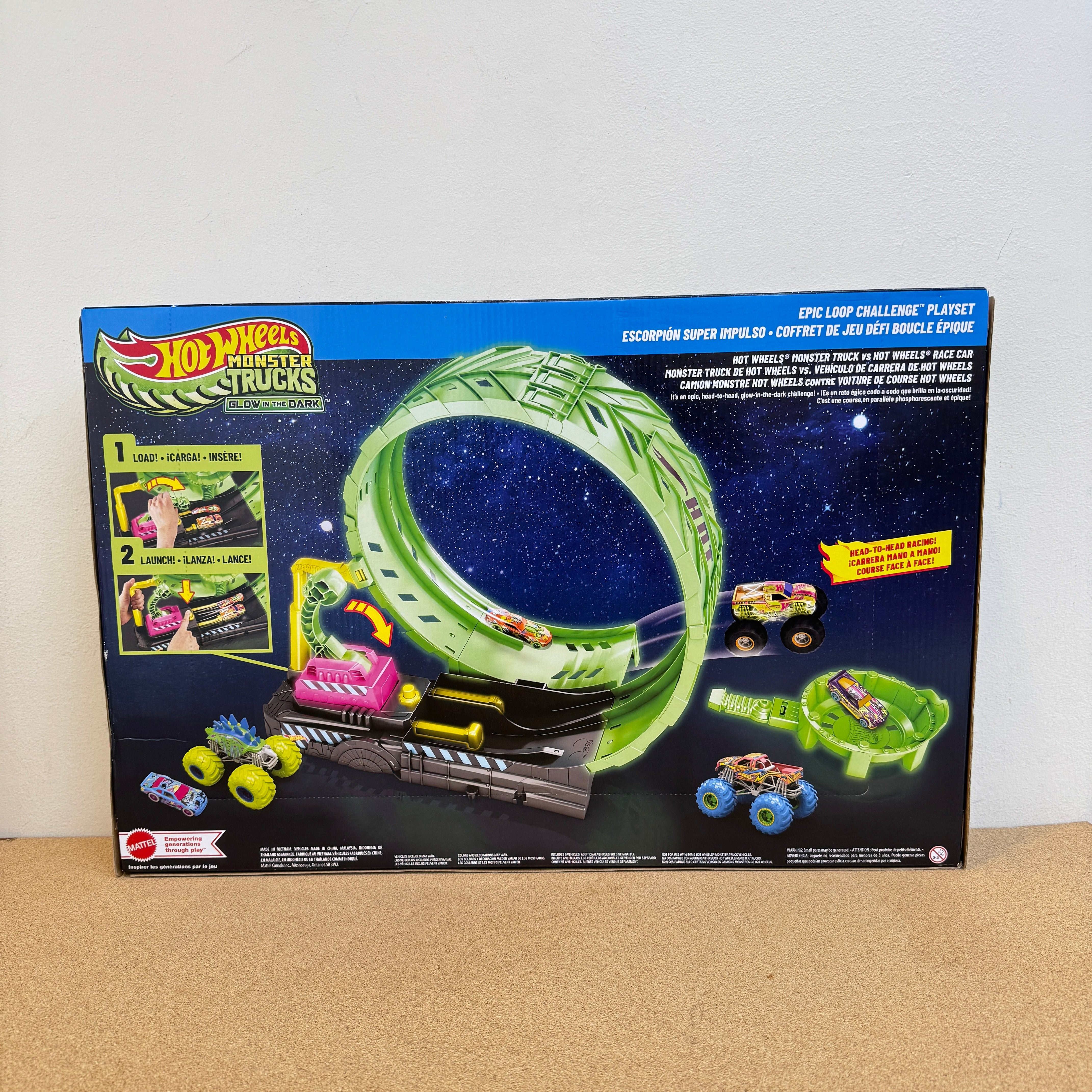 Hotwheels Monster Truck Glow in the Dark Epic Loop Challenge Playset