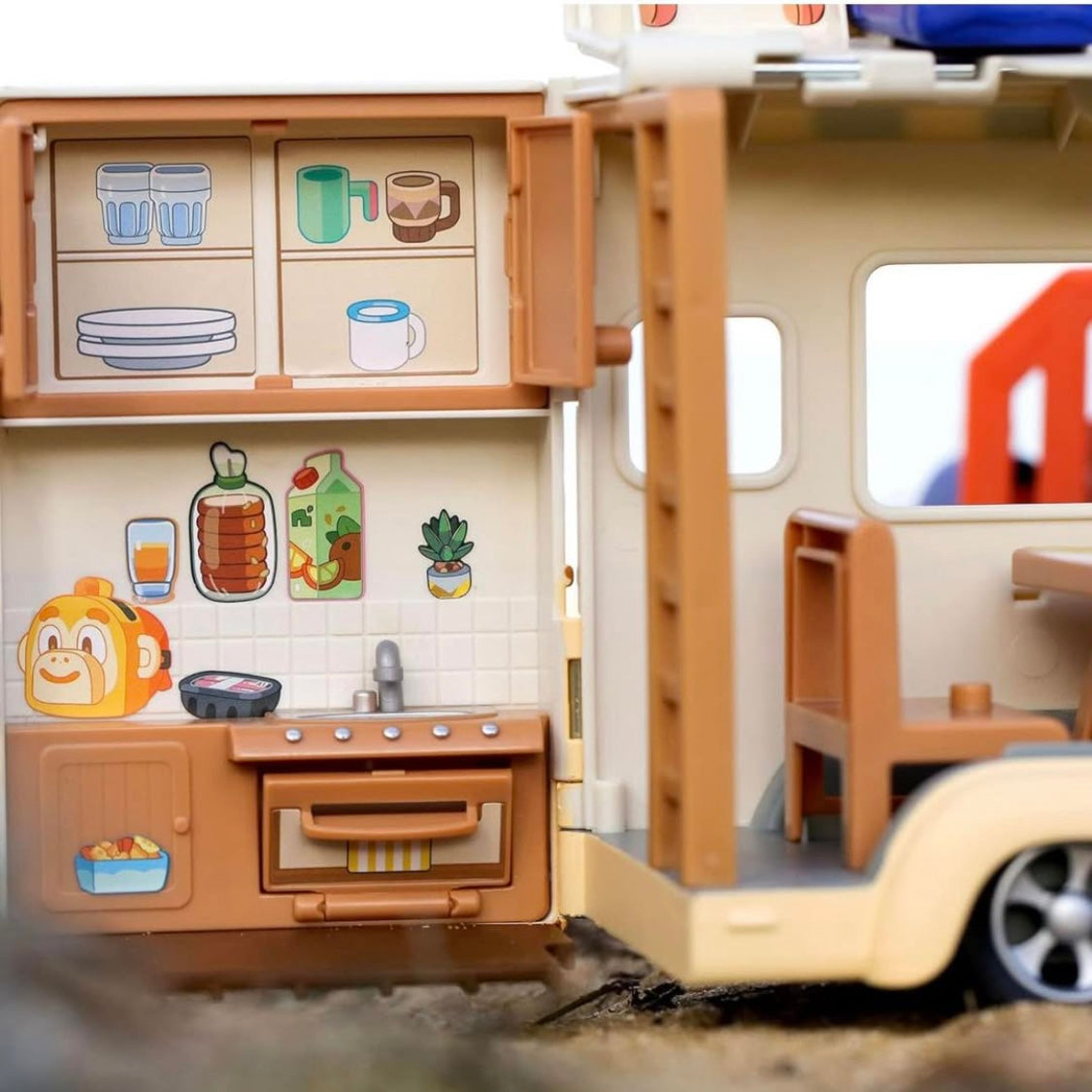 Bluey Caravan Adventure Playset