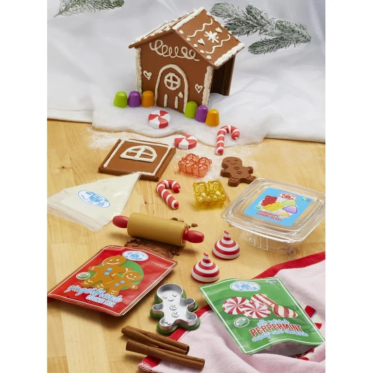 Little Tikes Creative Chefs Gingerbread House Kit