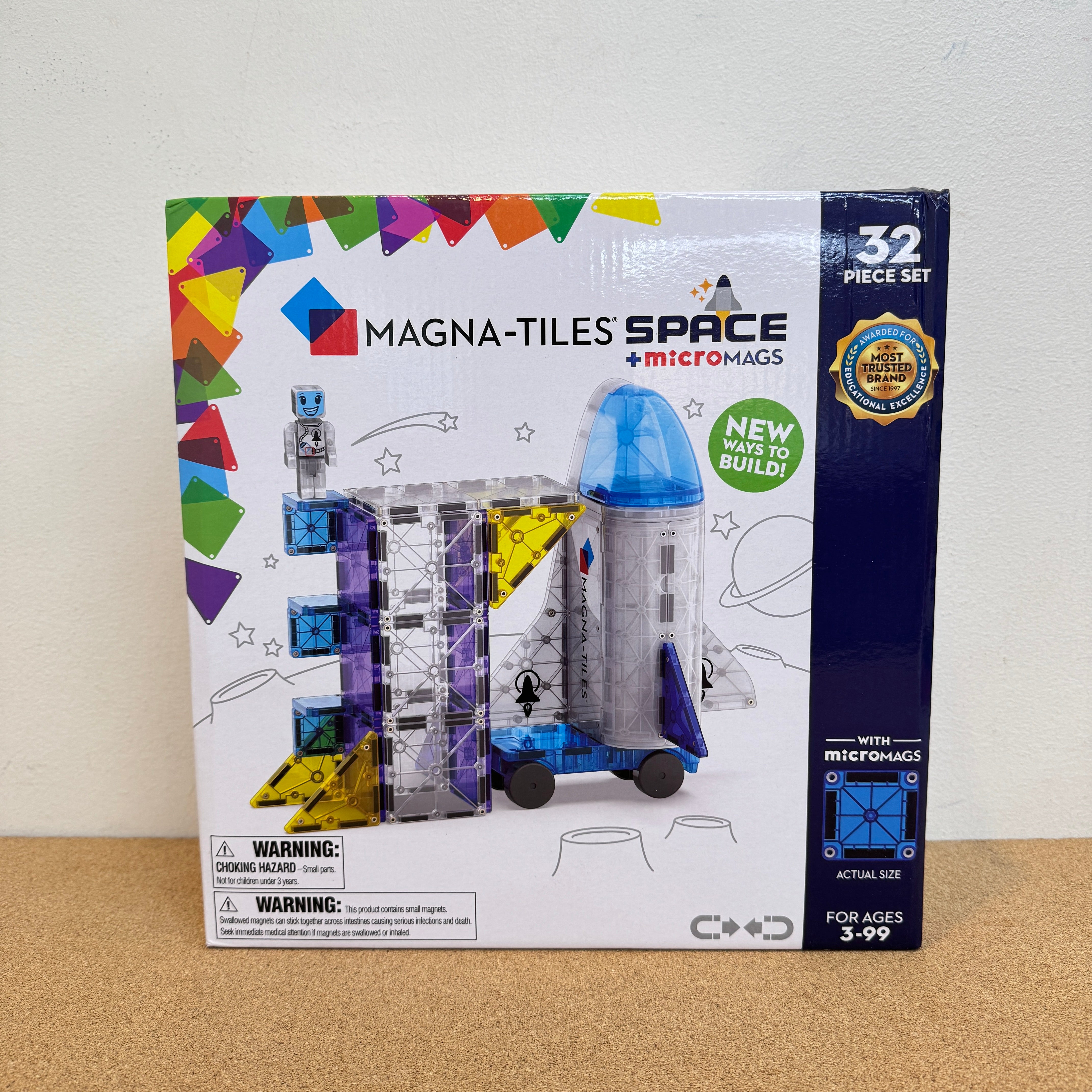 Magna-Tiles Space 32Piece Magnetic Construction Set