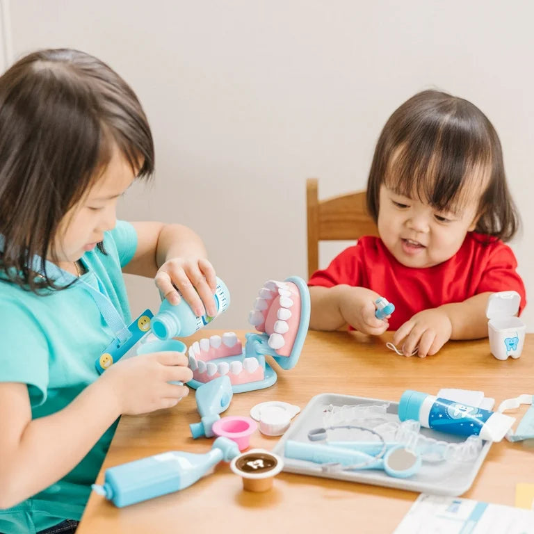 Melissa & Doug Super Smile Dentist Playset