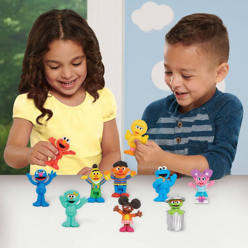 Sesame Street Neighborhood Friends Deluxe Figures Pack